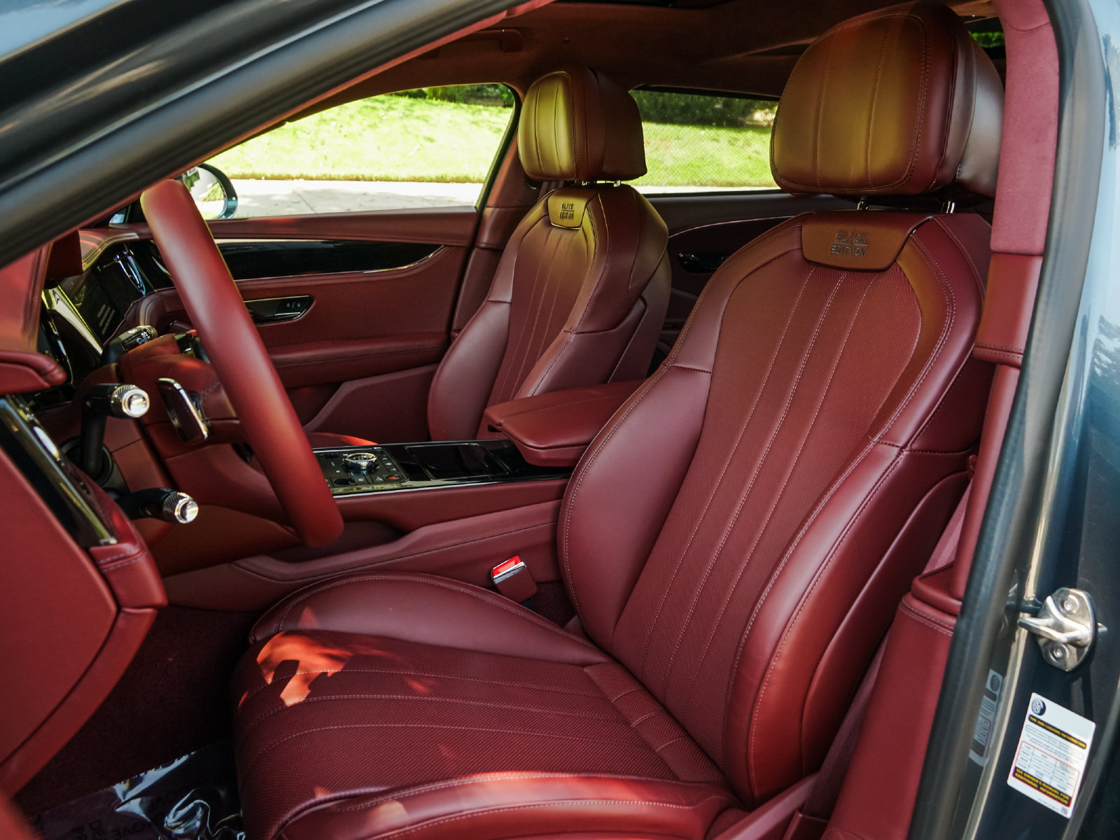 New 2025 Bentley Flying Spur Plug-In Hybrid AWD/4WD image 21