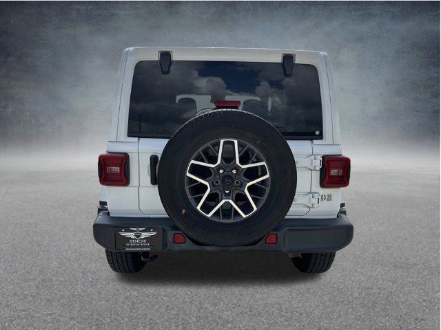 Used 2024 Jeep Wrangler Unlimited Sahara AWD/4WD image 8
