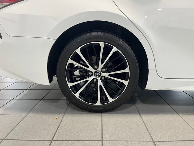 Used 2019 Toyota Camry SE w/ Convenience Package image 9