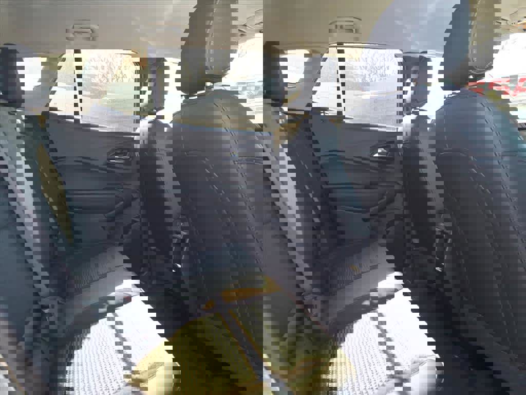 Used 2024 Chevrolet Trax LT w/ Driver Confidence Package image 12