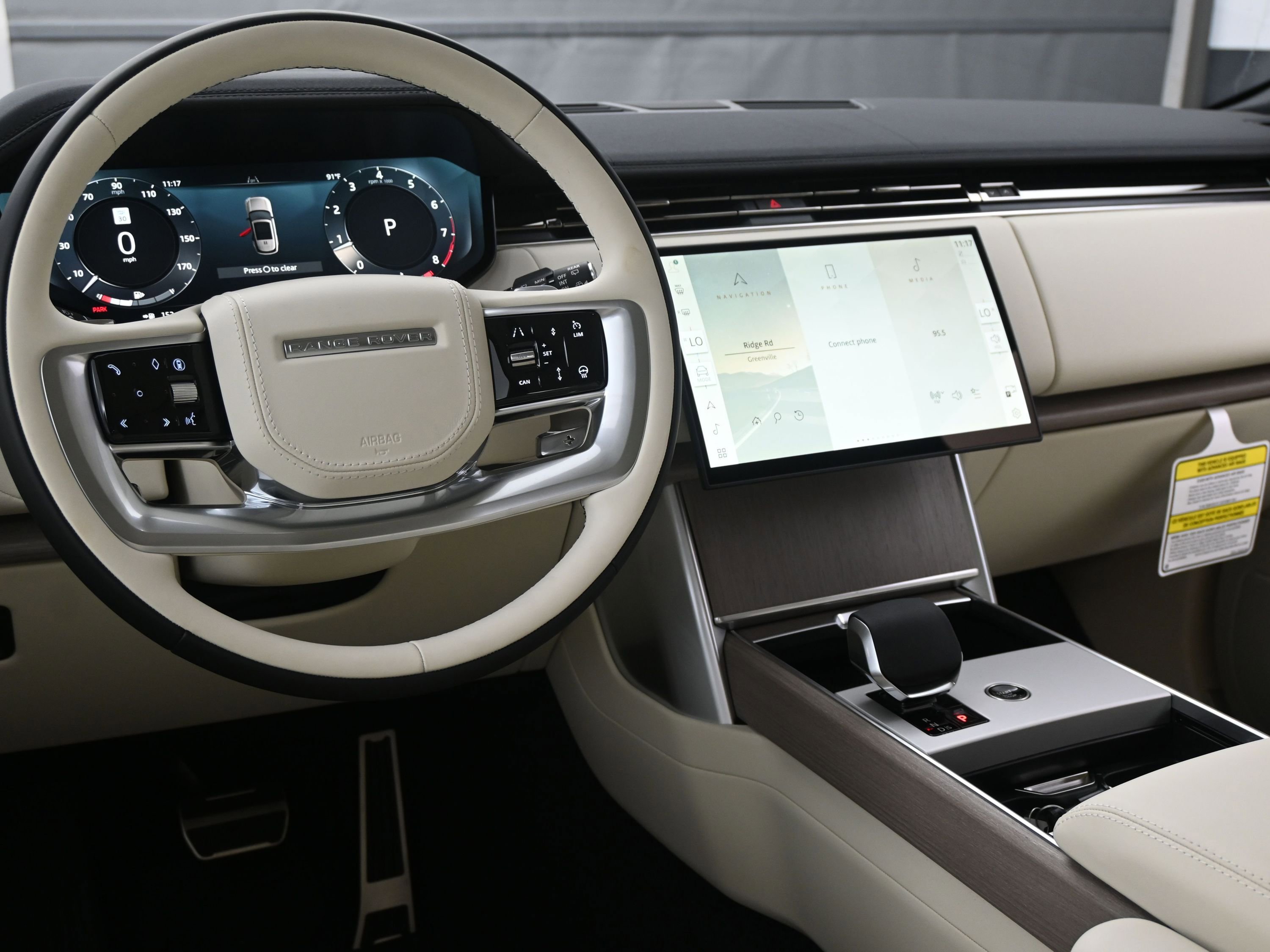New 2025 Land Rover Range Rover SE image 7