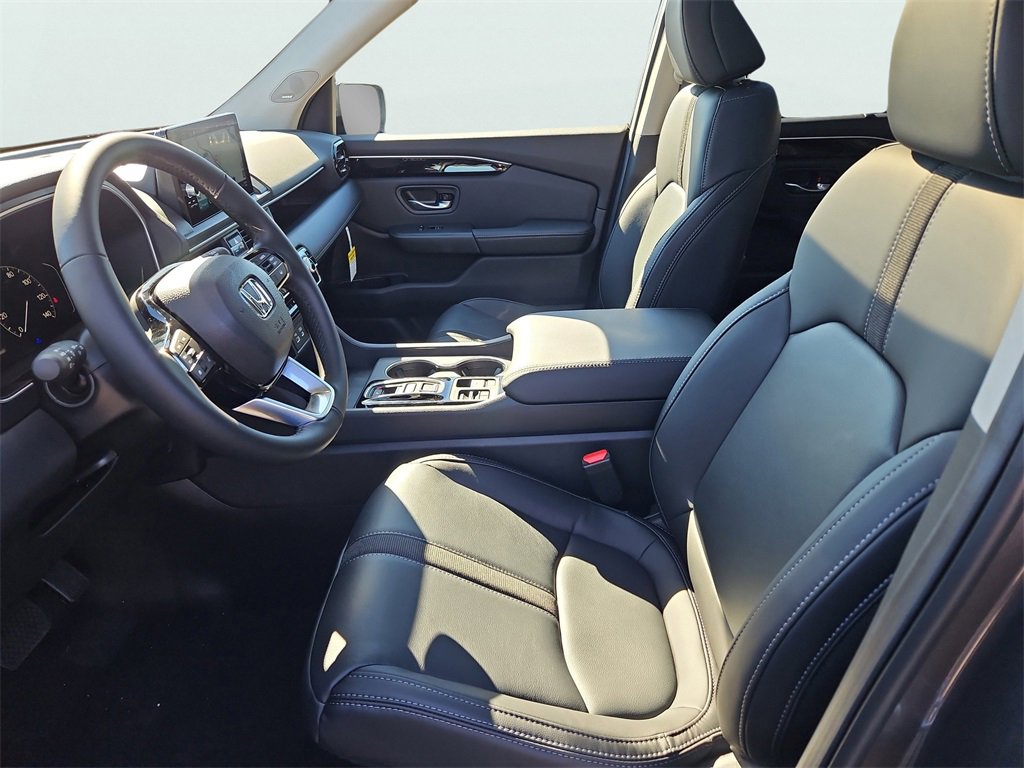 New 2025 Honda Pilot Touring image 21