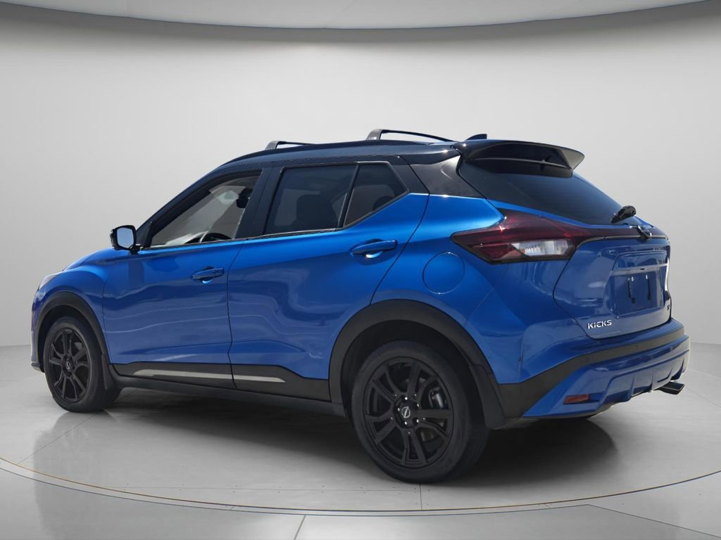 Used 2023 Nissan Kicks SR w/ SR Premium Package FWD image 8