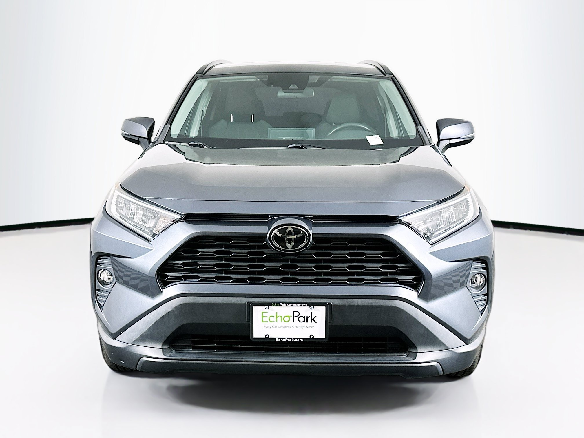 Used 2021 Toyota RAV4 XLE w/ XLE Grade Weather Package FWD image 2