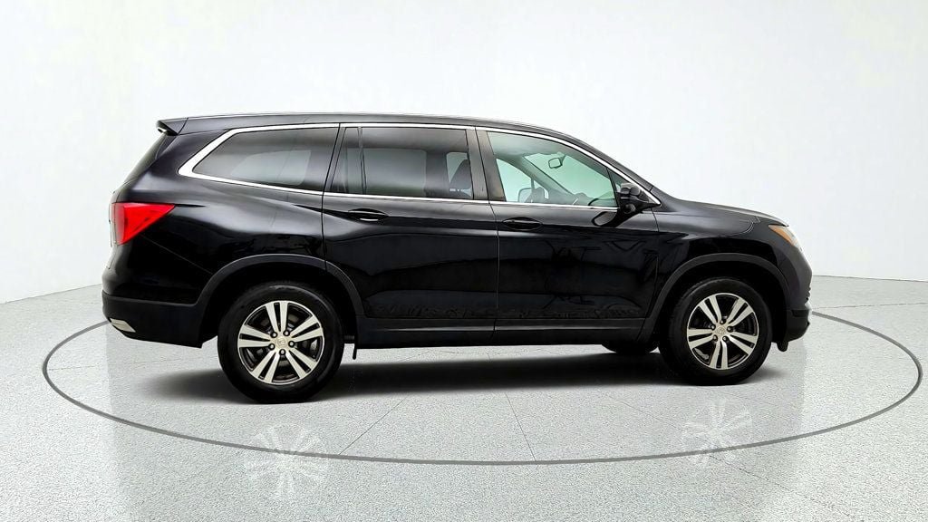 Used 2017 Honda Pilot EX-L image 4