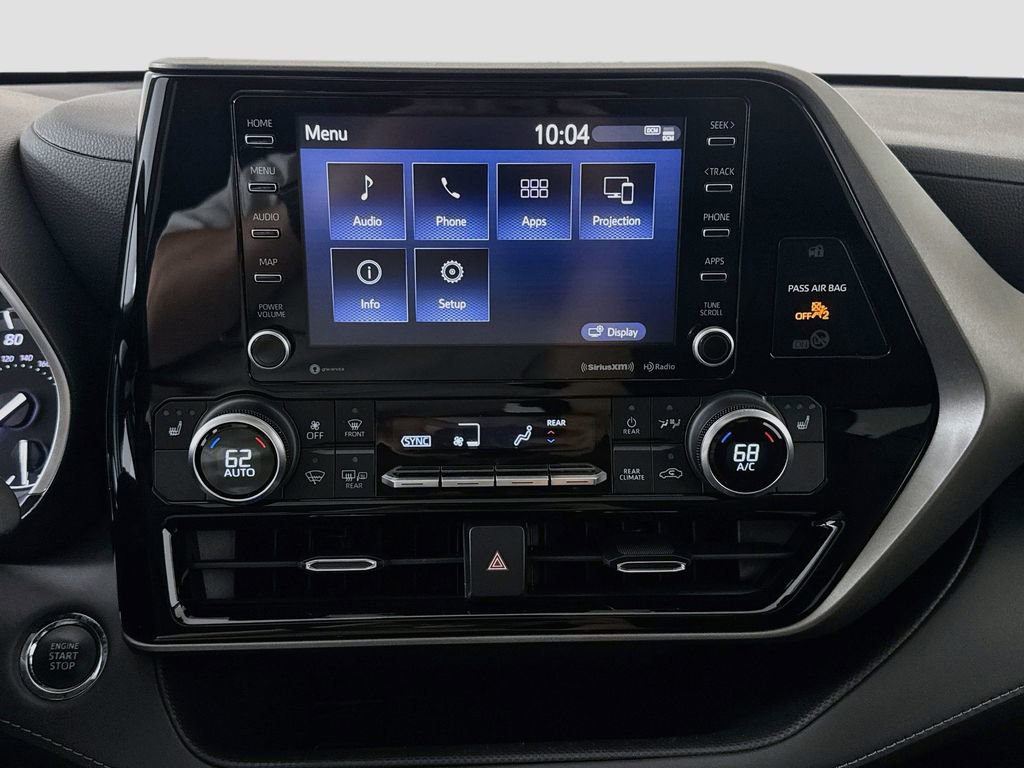 Used 2022 Toyota Highlander XLE AWD/4WD image 14
