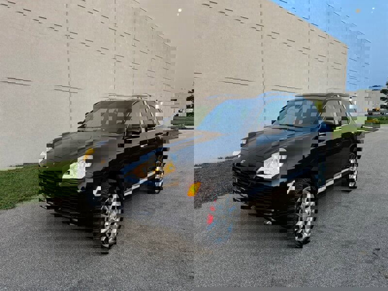Used 2006 Porsche Cayenne Turbo image 3