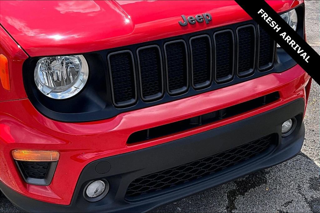 Used 2021 Jeep Renegade Latitude FWD image 31