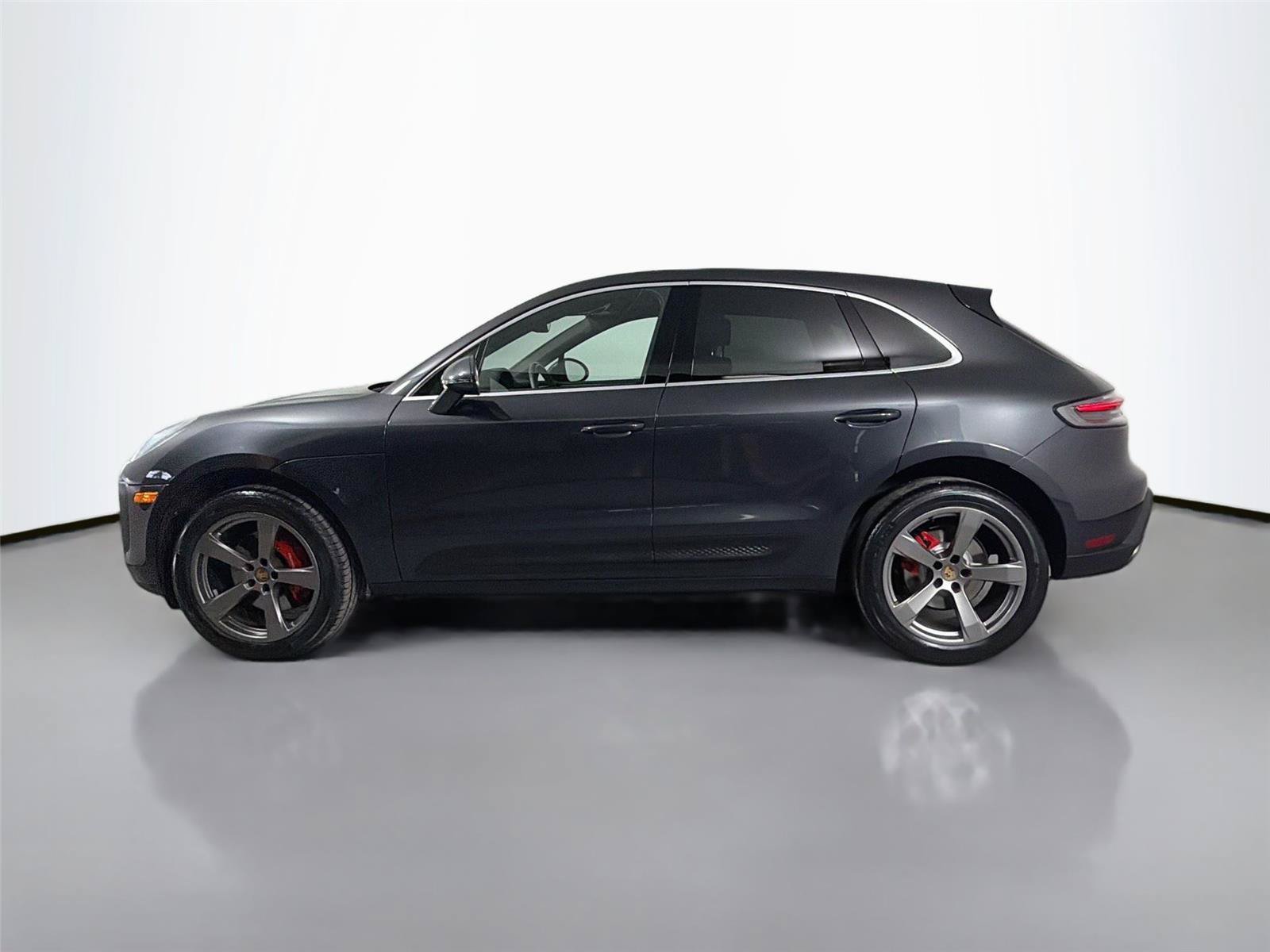 Certified 2023 Porsche Macan S AWD/4WD image 2