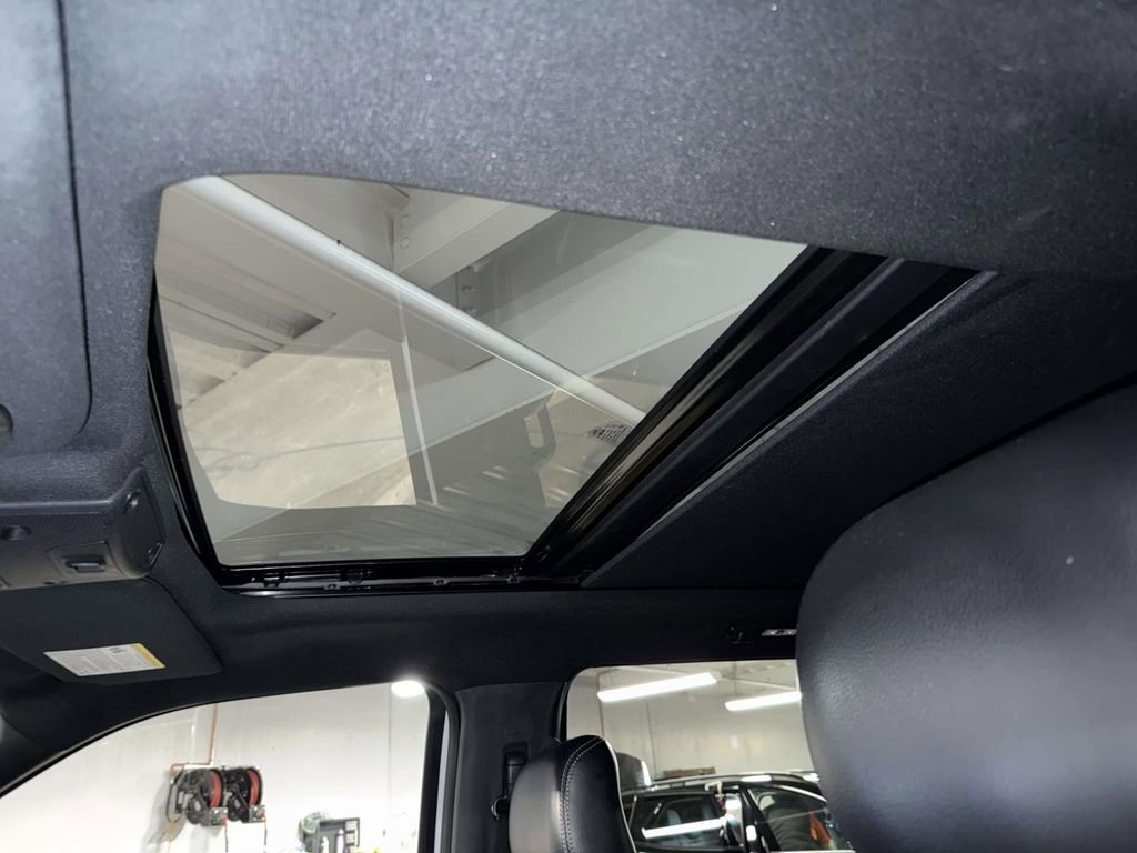 Used 2016 Ford F150 Lariat image 22