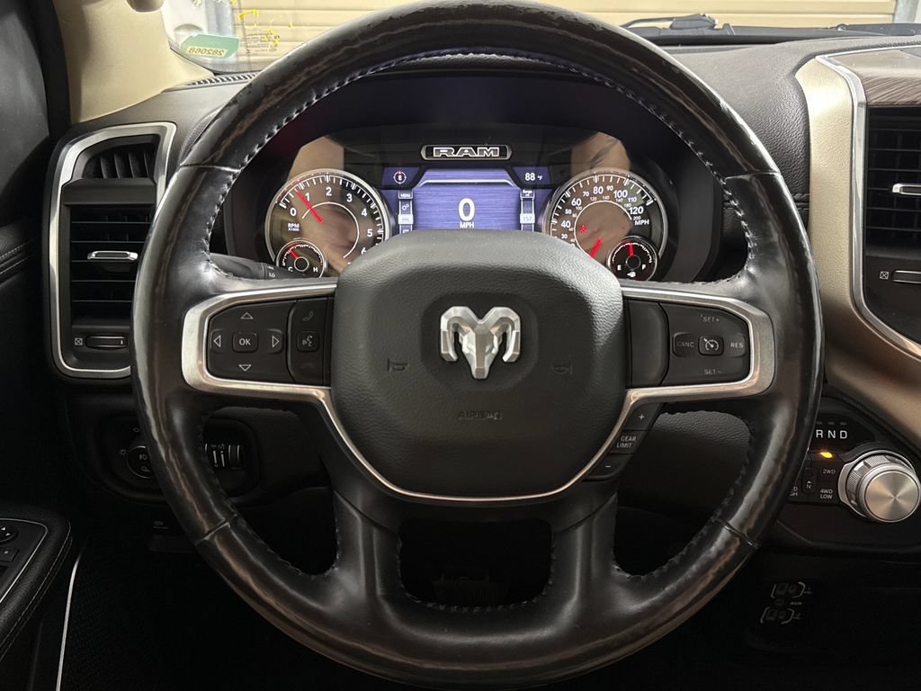 Used 2019 RAM 1500 Laramie AWD/4WD image 15