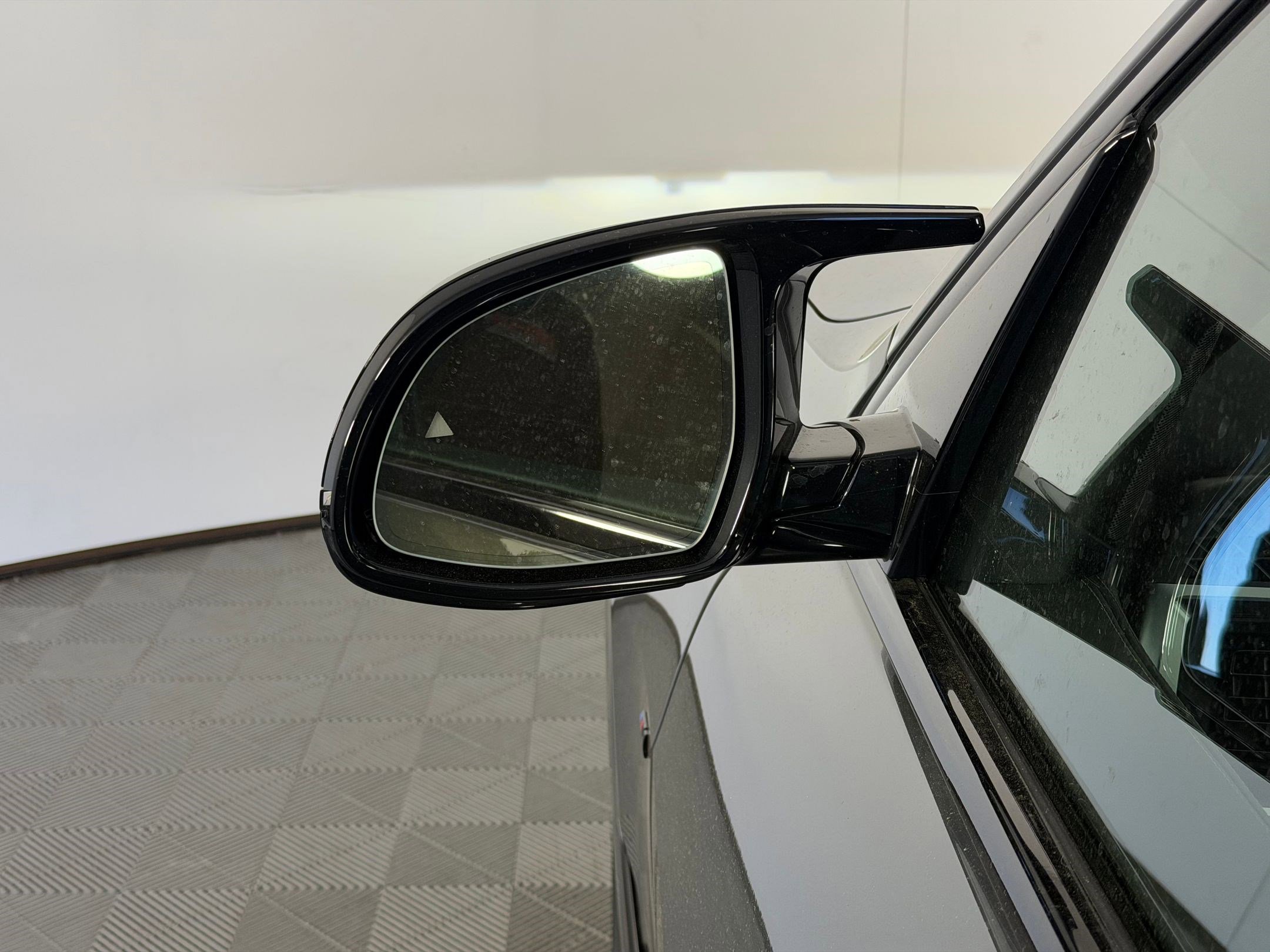 New 2026 BMW X7 M60i image 22