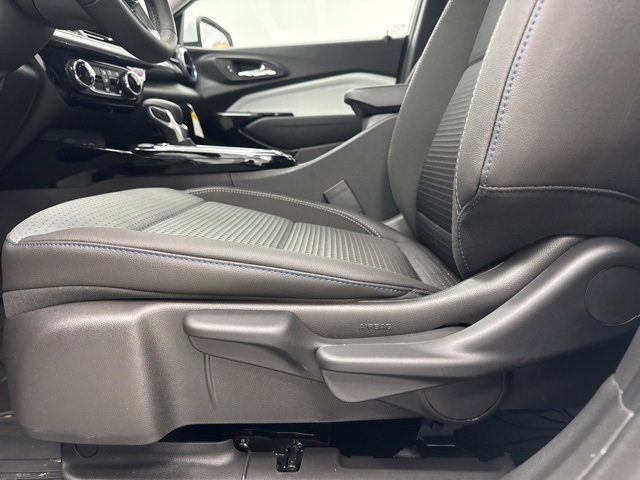 New 2026 Chevrolet Trax LT w/ Driver Confidence Package image 10