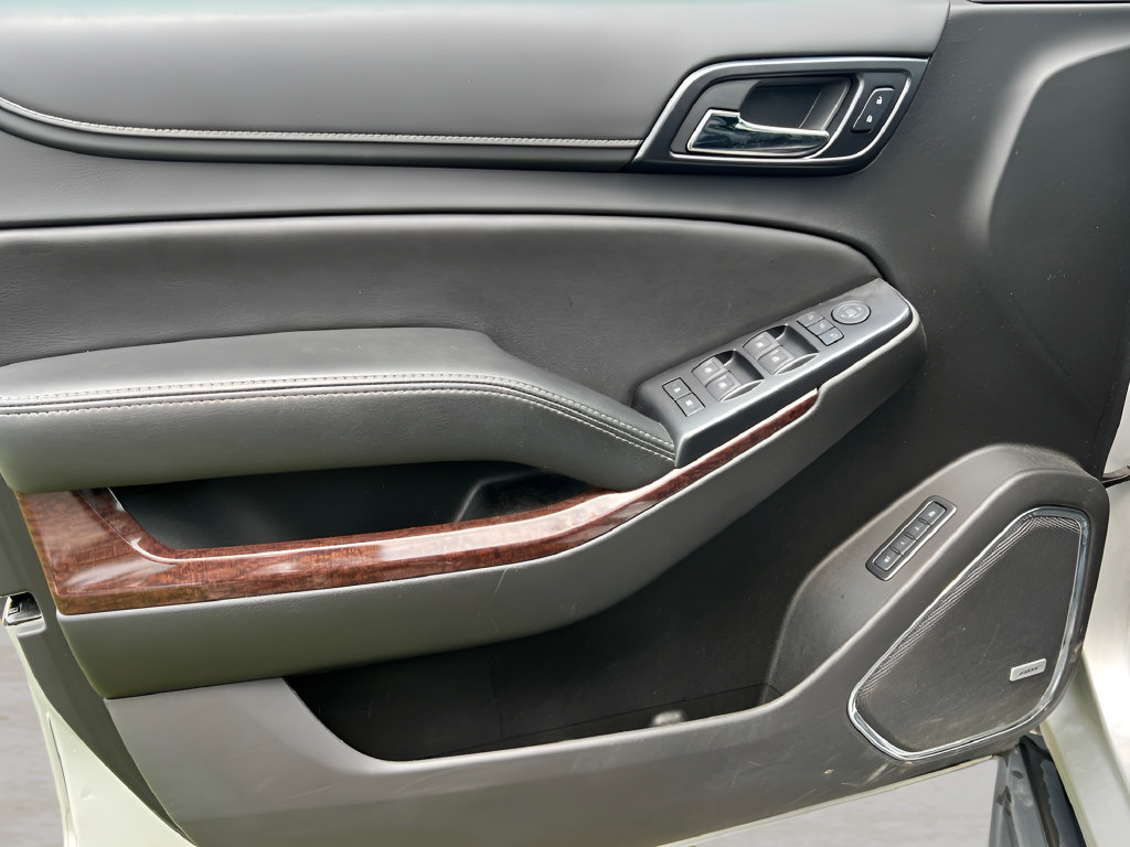 Used 2019 GMC Yukon SLT AWD/4WD image 14