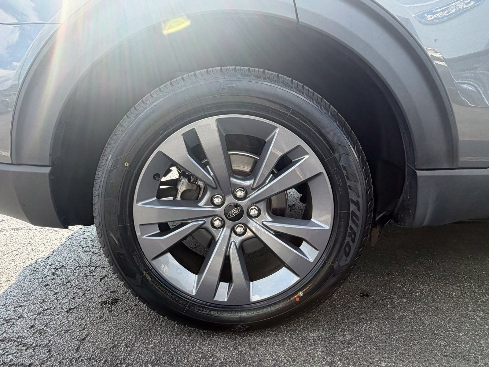 Used 2022 Ford Explorer XLT w/ Equipment Group 202A AWD/4WD image 52