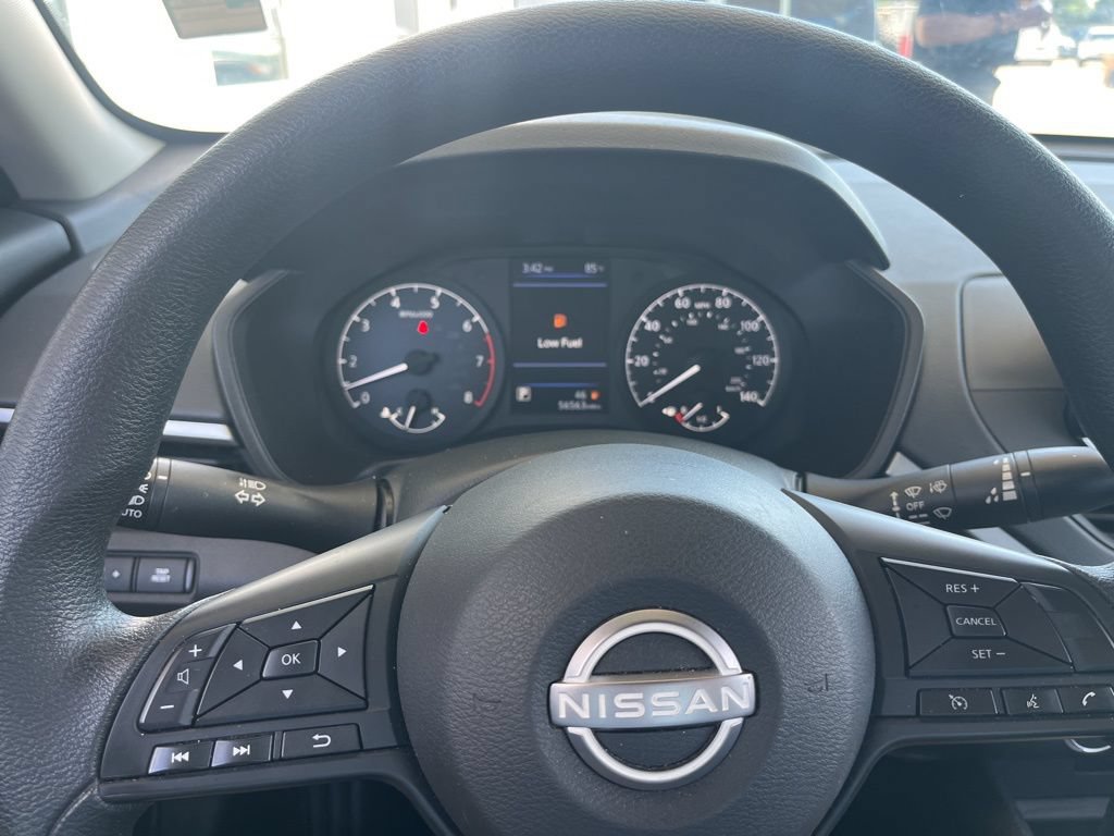 Used 2024 Nissan Altima 2.5 S FWD image 11