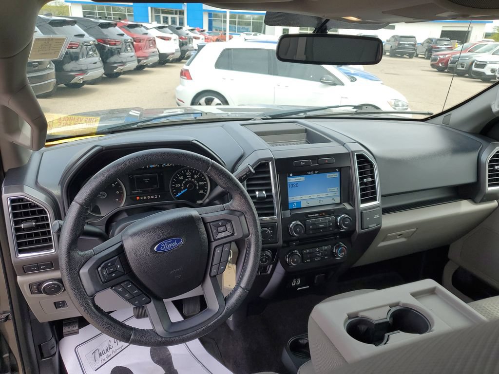 Used 2016 Ford F150 XLT w/ Equipment Group 302A Luxury AWD/4WD image 28