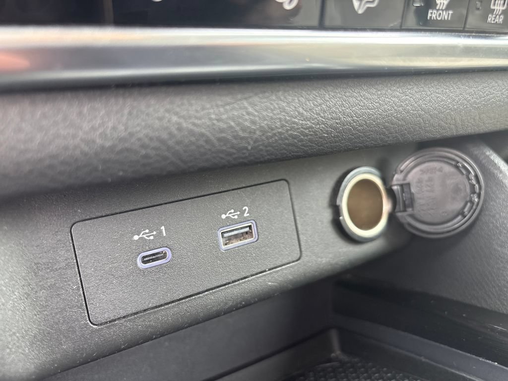 Used 2023 Nissan Rogue SV w/ SV Premium B Package FWD image 21