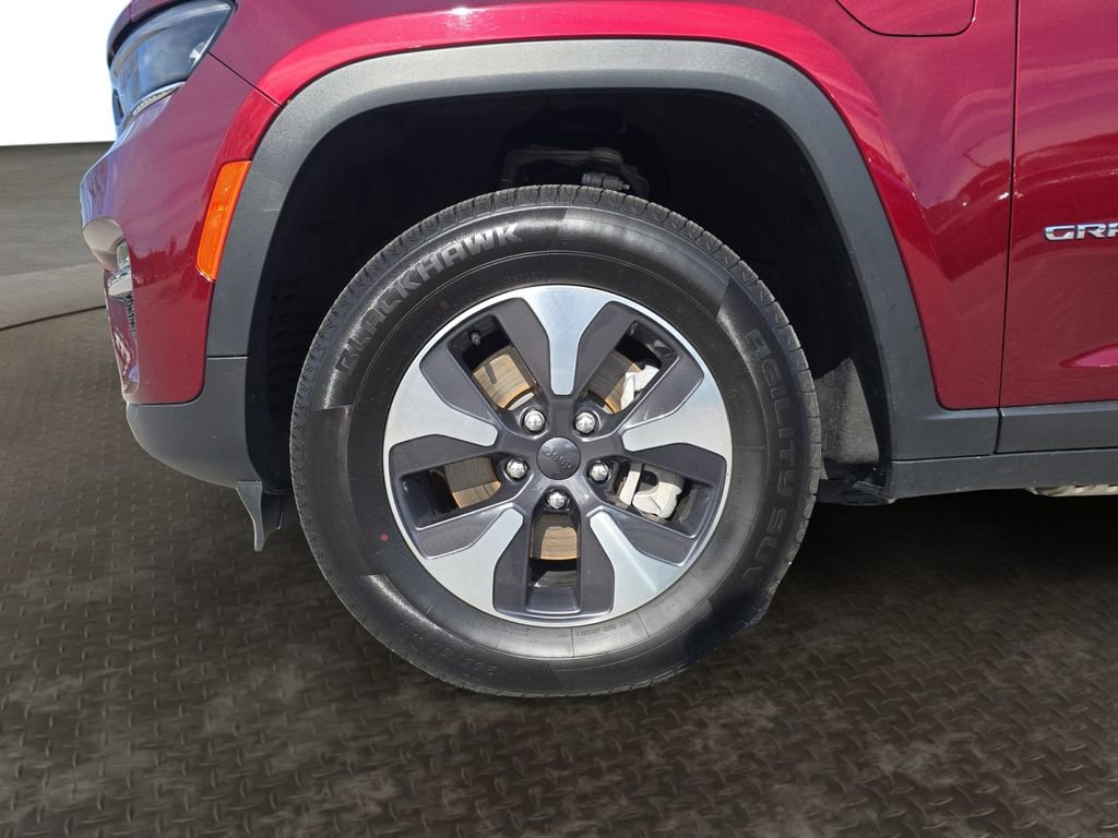 Used 2024 Jeep Grand Cherokee Limited 4xe image 9