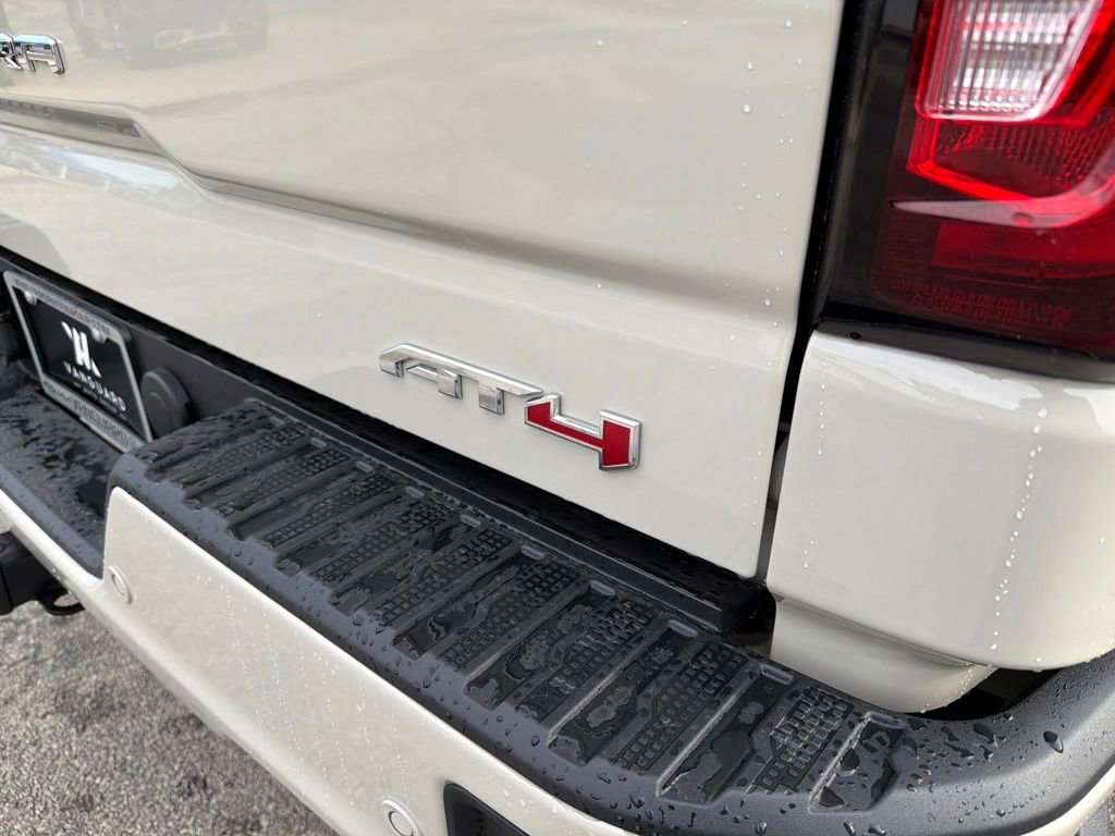New 2026 GMC Sierra 1500 AT4 w/ AT4 Premium Package image 7