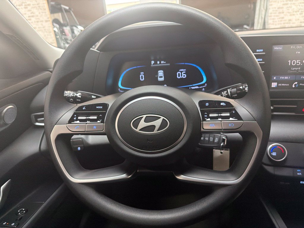 New 2026 Hyundai Elantra SE FWD image 25