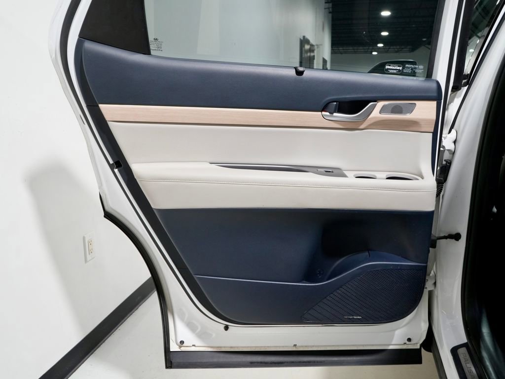 Used 2023 Hyundai Palisade Limited image 28
