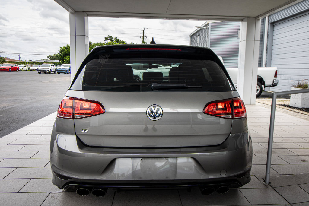 Used 2016 Volkswagen Golf 4-Door AWD/4WD image 17