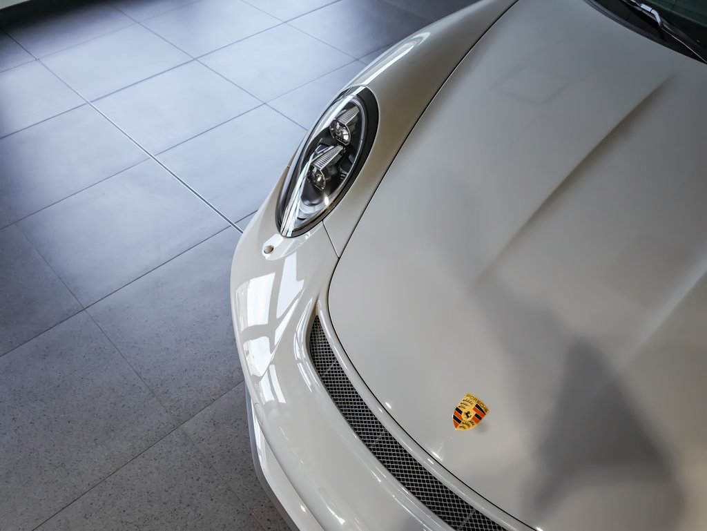 Certified 2019 Porsche 911 Speedster RWD image 33
