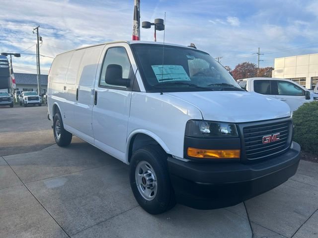 New 2025 GMC Savana 2500 w/ Driver Convenience Package image 4