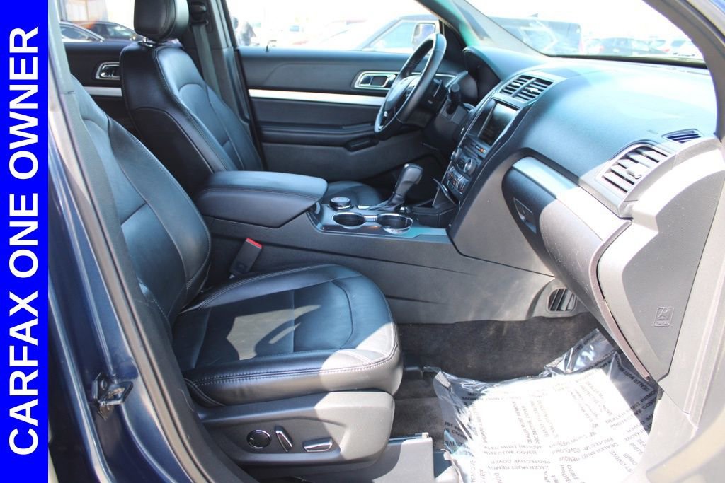 Used 2016 Ford Explorer XLT w/ Equipment Group 202A AWD/4WD image 21