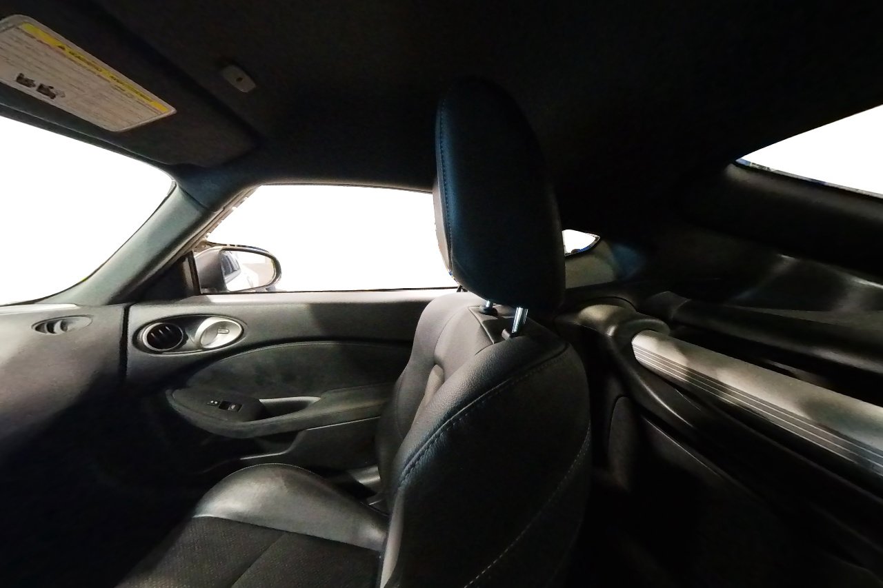 Used 2020 Nissan 370Z Touring Sport image 36