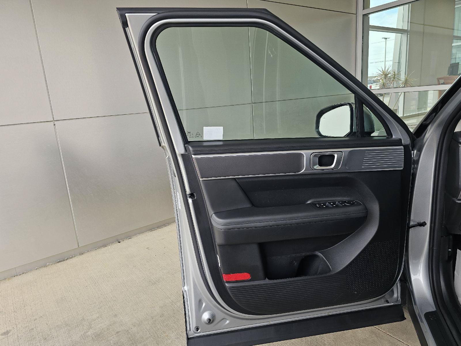 Used 2025 Hyundai Santa Fe SEL AWD/4WD image 18