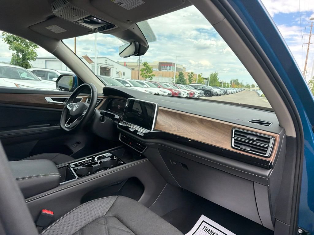 Used 2026 Volkswagen Atlas SE AWD/4WD image 11