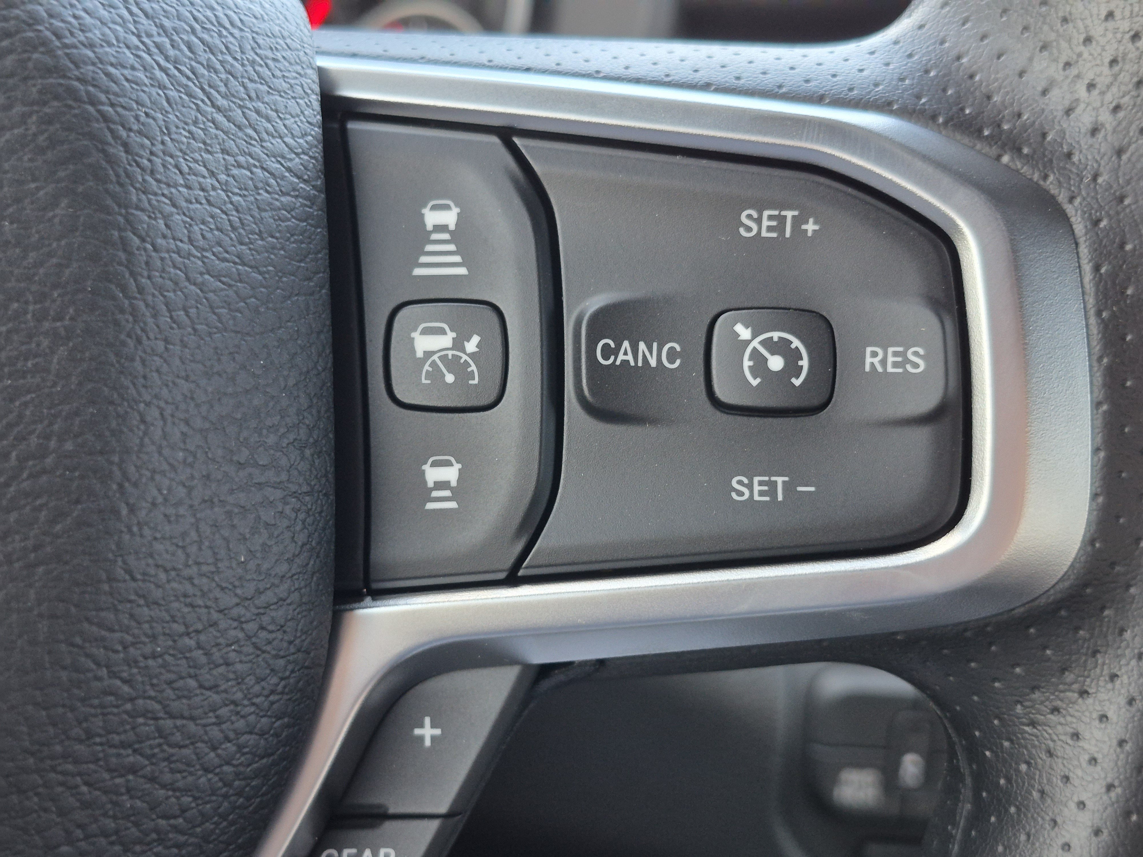 New 2026 RAM 1500 Express AWD/4WD image 20
