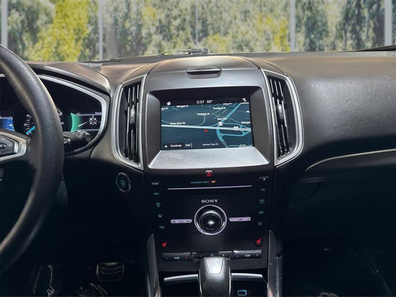 Used 2016 Ford Edge Sport w/ Technology Package image 16