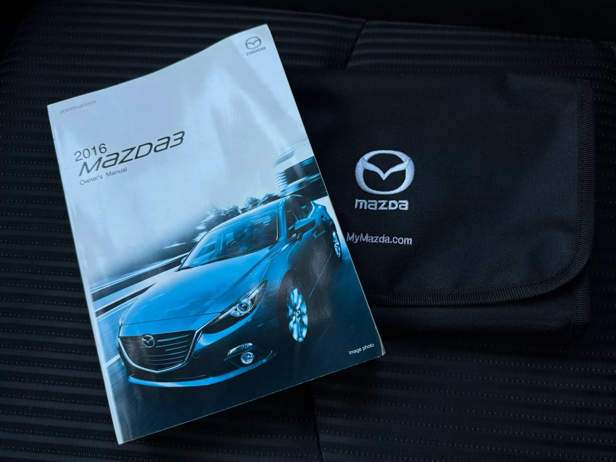 Used 2016 MAZDA MAZDA3 i Touring w/ Popular Equipment Package FWD image 20
