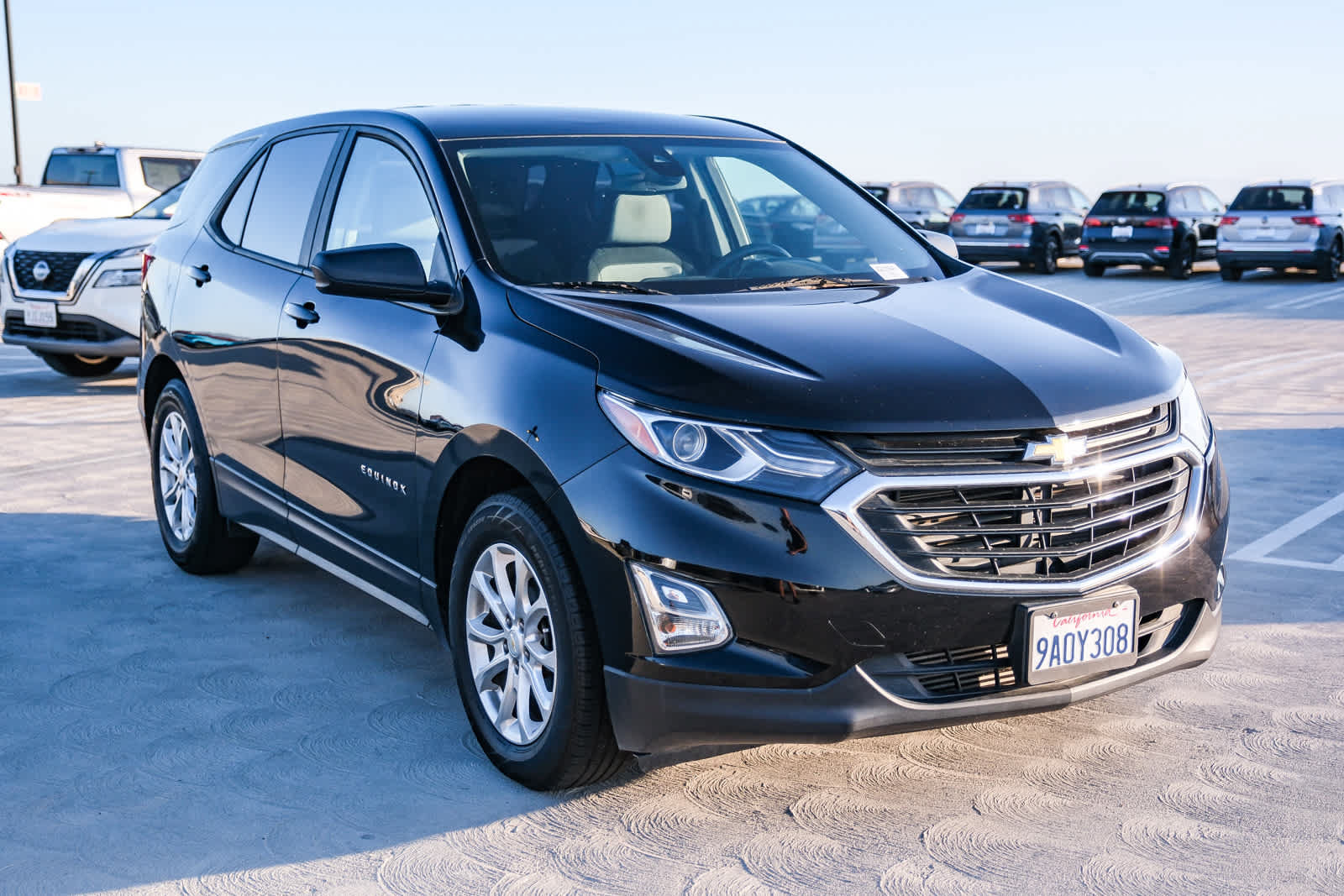Used 2020 Chevrolet Equinox LS FWD image 3