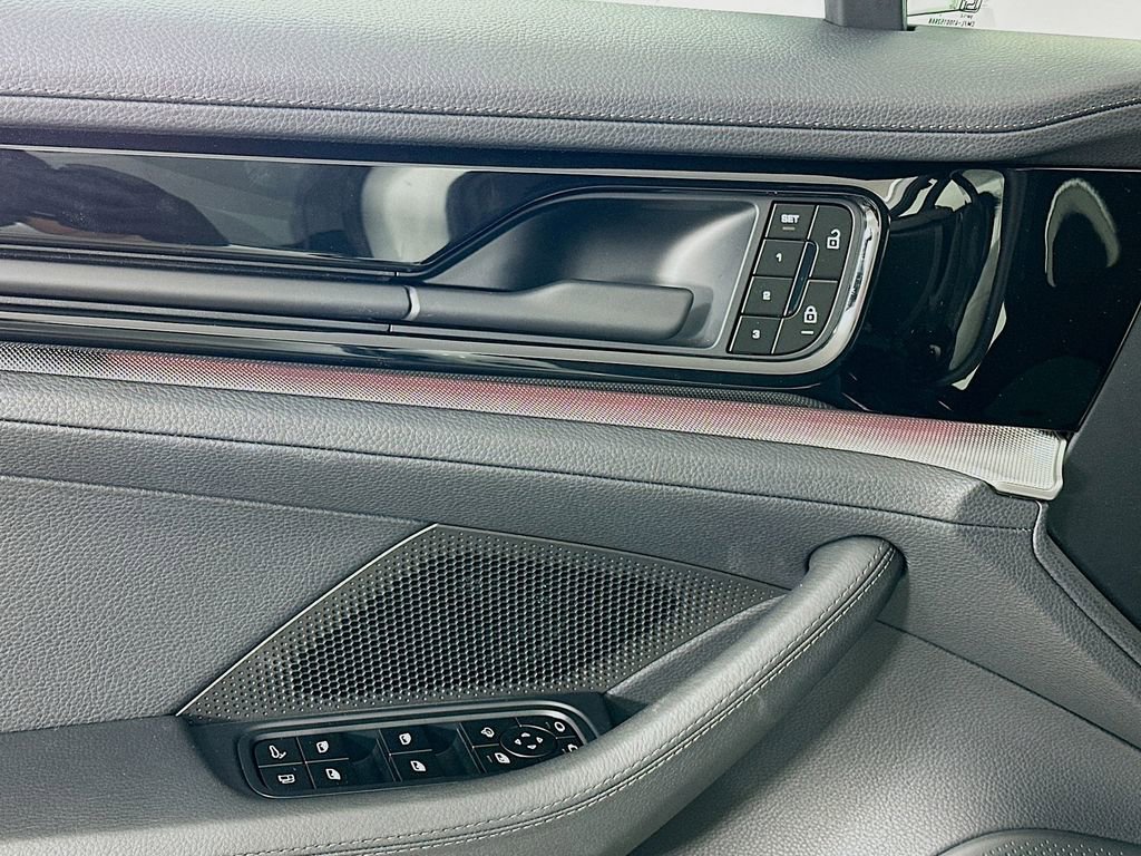 New 2025 Porsche Panamera 4S image 20