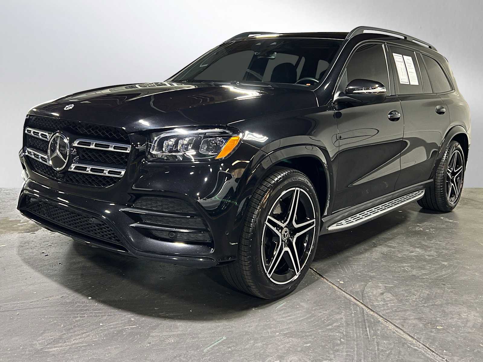 Used 2023 Mercedes-Benz GLS 580 4MATIC image 7