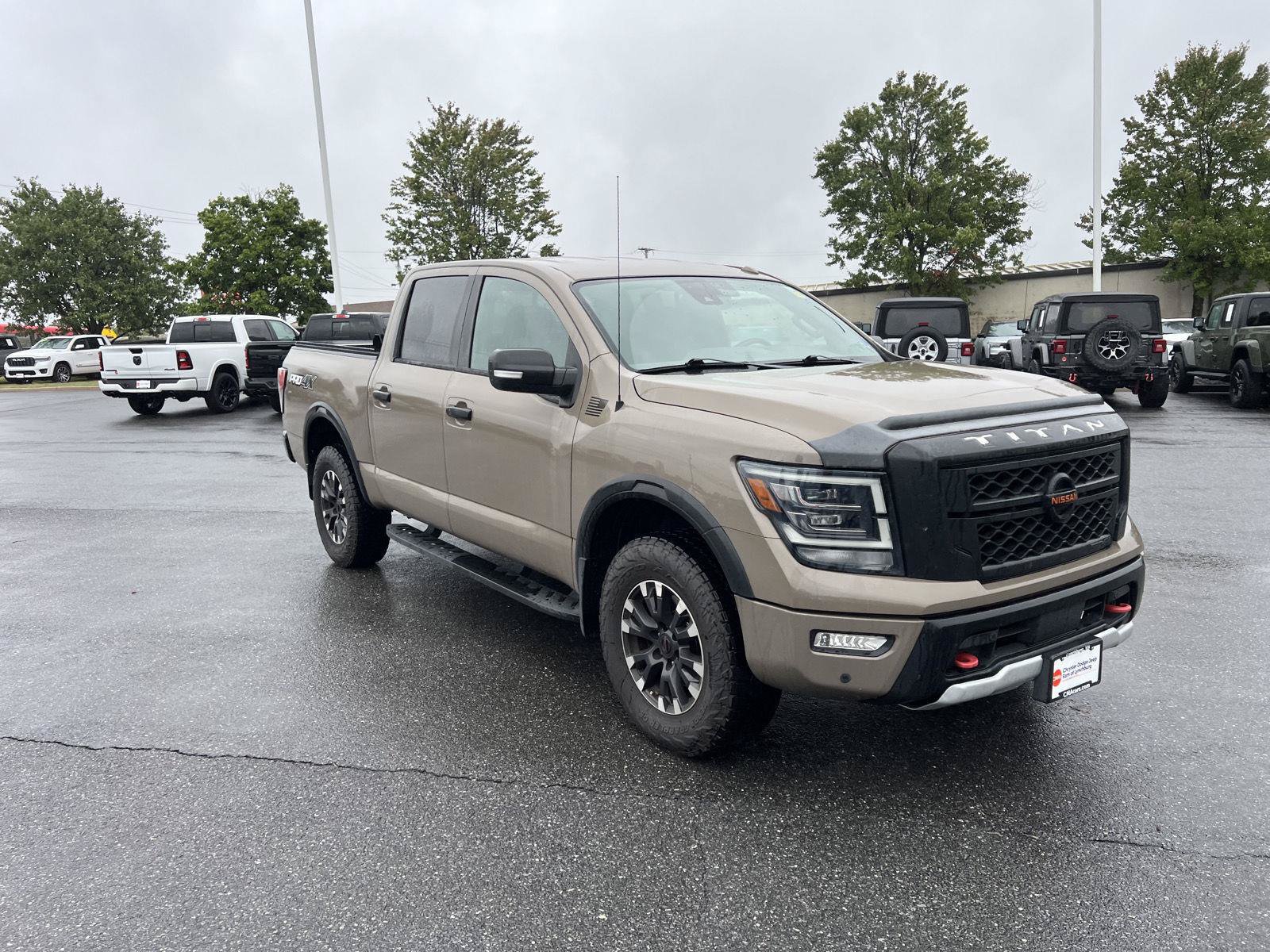 Used 2020 Nissan Titan PRO-4X w/ Pro-4x Utility Package AWD/4WD image 4