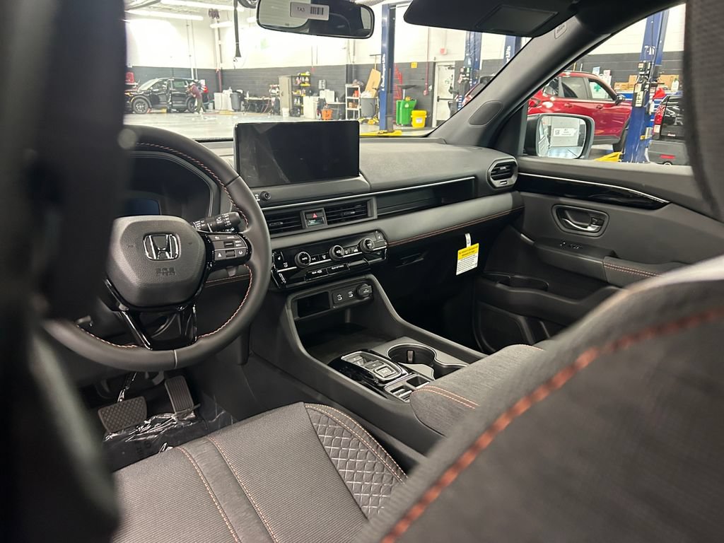 New 2026 Honda Pilot Sport image 16