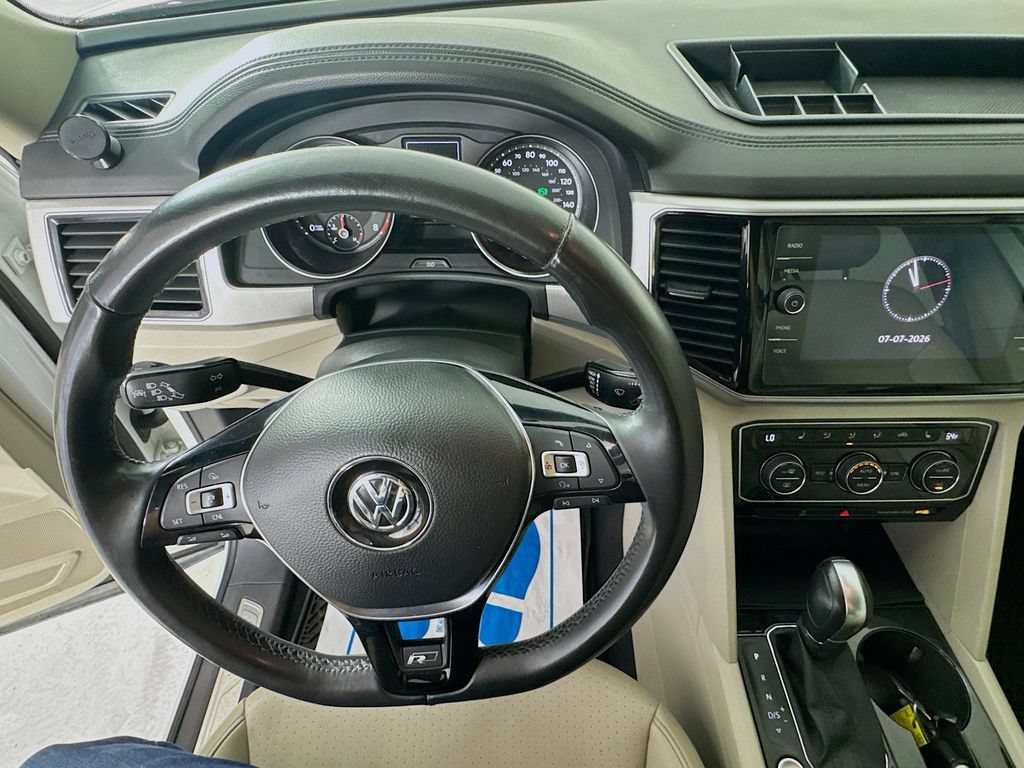 Used 2018 Volkswagen Atlas SEL w/ R-Line Package AWD/4WD image 13
