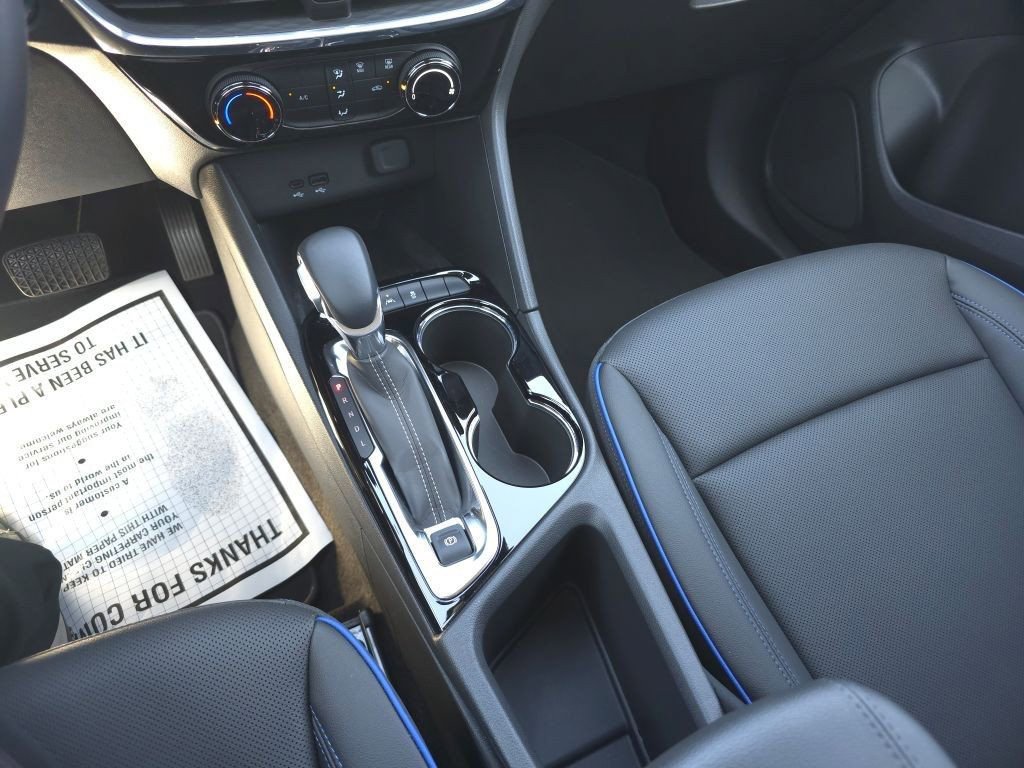 Used 2025 Buick Encore GX Sport Touring FWD image 19