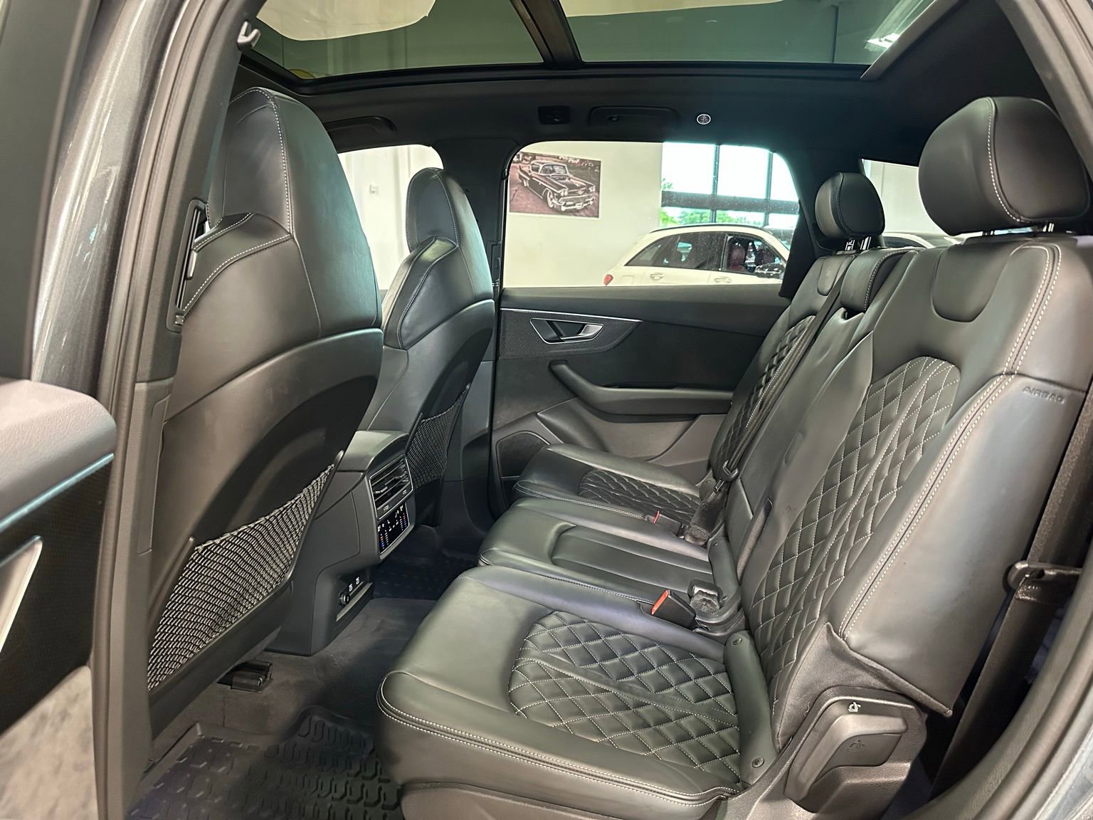 Used 2021 Audi SQ7 Premium Plus w/ SQ7 Black Optic Package image 38