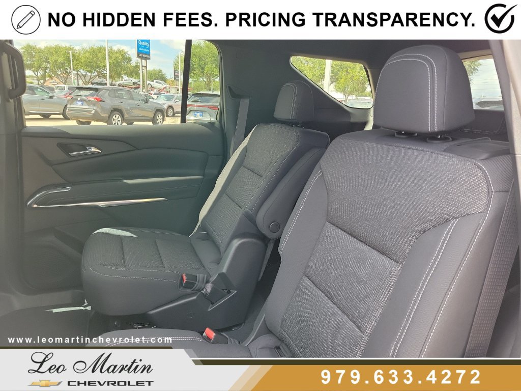 New 2027 Chevrolet Traverse LT w/ Driver Confidence Package FWD image 9