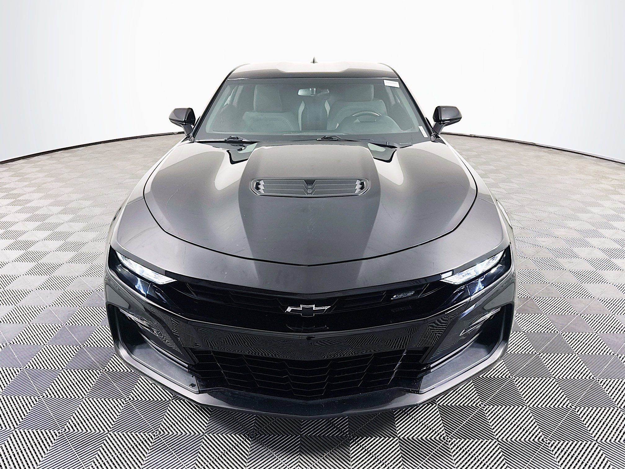 Used 2021 Chevrolet Camaro SS RWD image 2