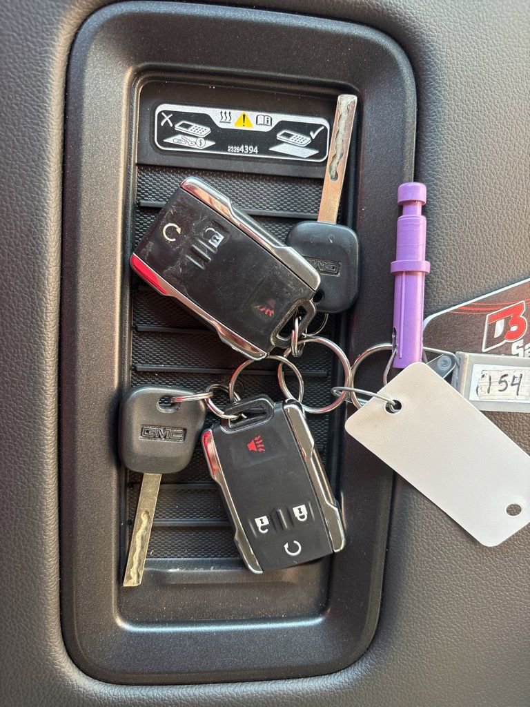 Used 2016 GMC Sierra 2500 SLT w/ Duramax Plus Package image 21