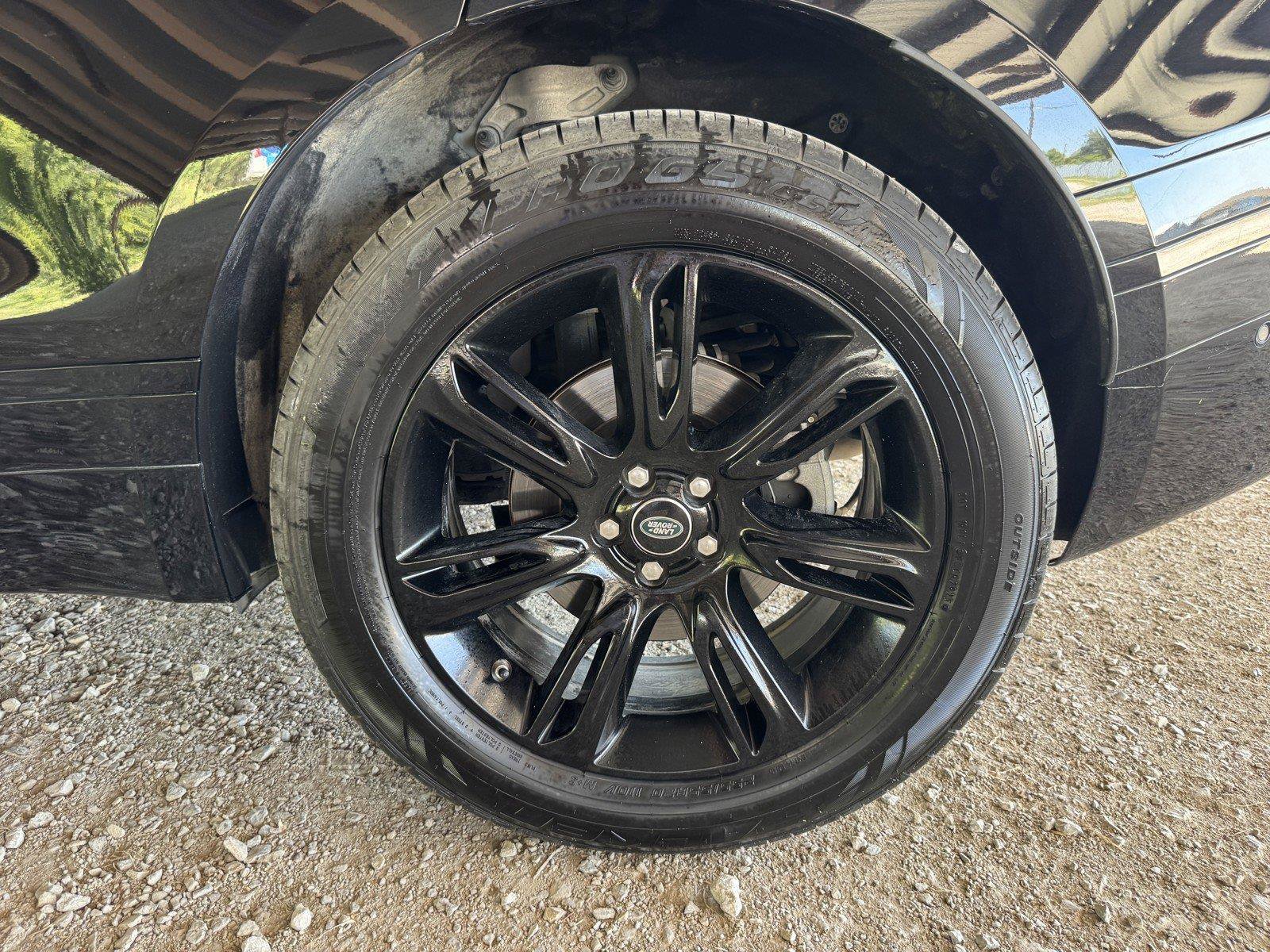 Used 2019 Land Rover Range Rover Velar R-Dynamic SE AWD/4WD image 50