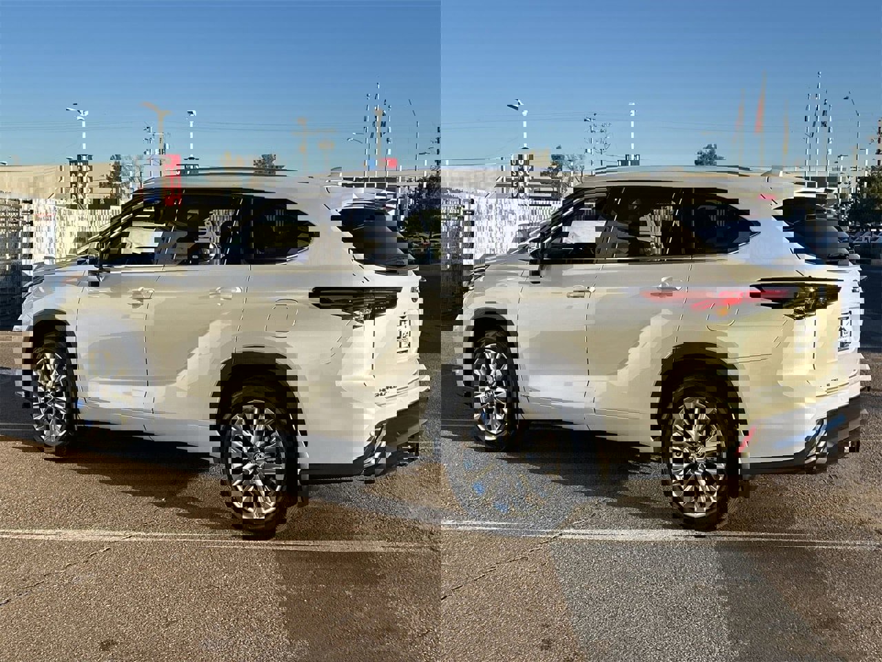 Used 2024 Toyota Highlander Limited image 4