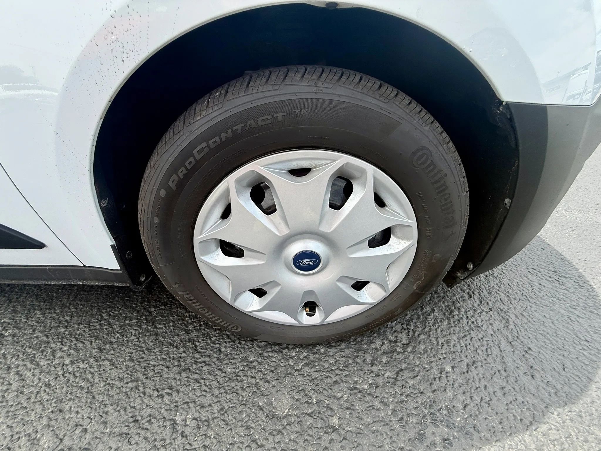 Used 2020 Ford Transit Connect XL FWD image 16